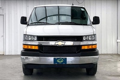 2025 Chevrolet Express Cargo WT