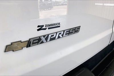 2025 Chevrolet Express Cargo WT