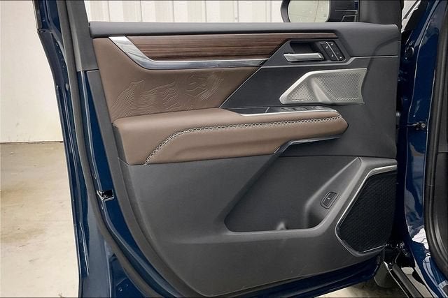 2027 GMC Acadia Denali Ultimate