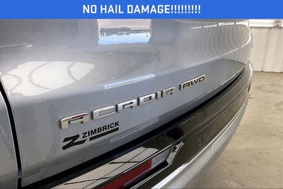 2024 GMC Acadia Denali